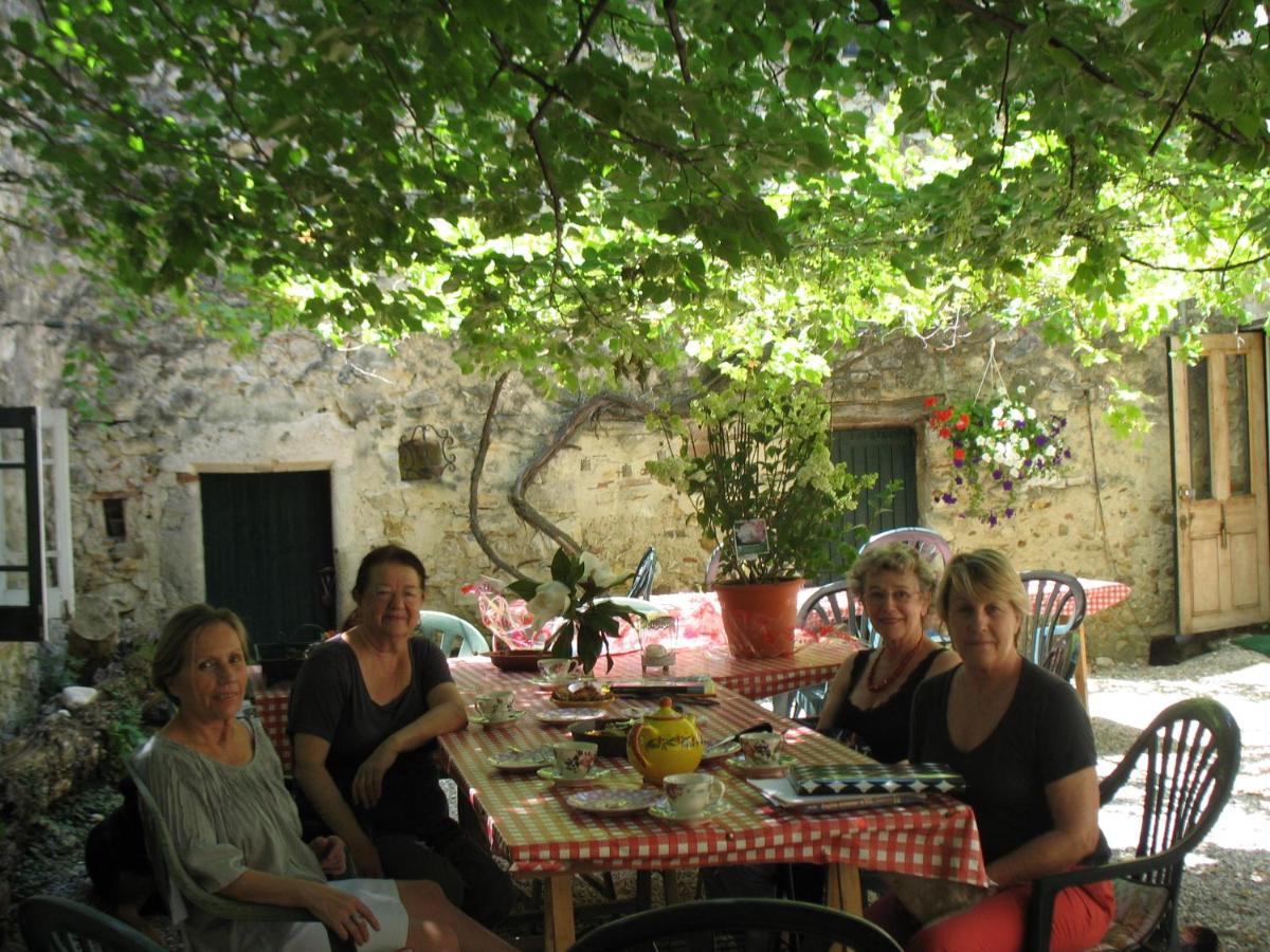 Chez Janie Hirst - Housity