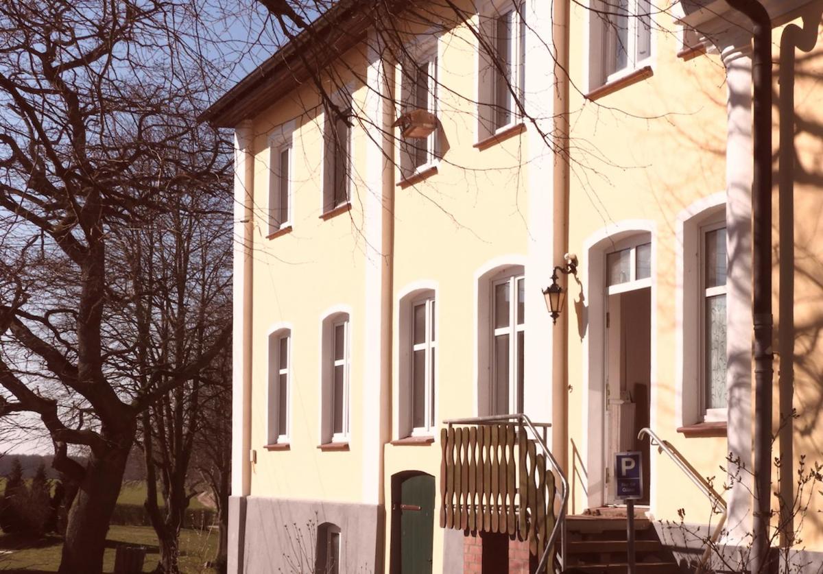 Fewo Gut Zarrentin - Housity