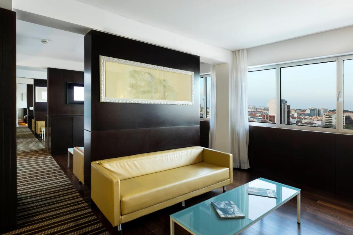 Uma área de estar em VIP Grand Lisboa Hotel & Spa