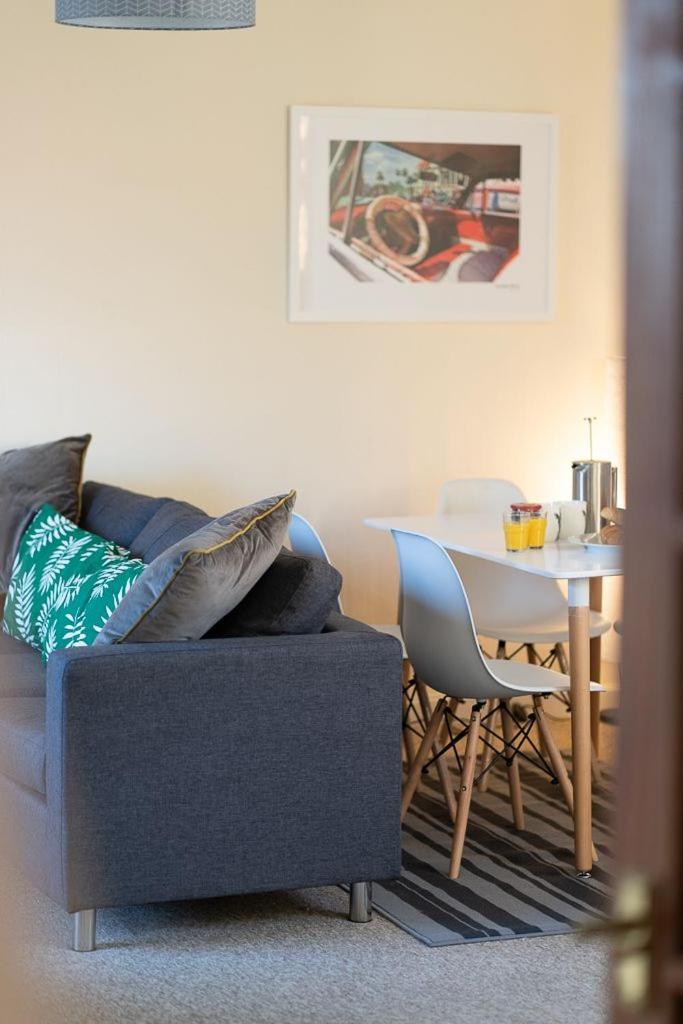 Broughty Ferry Apartment - Housity