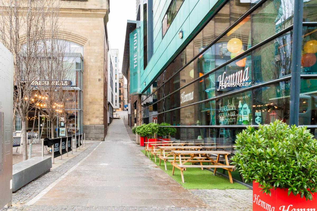 EDINBURGH CITY CENTRE AISHIA/SAKINA APARTMENT - Housity