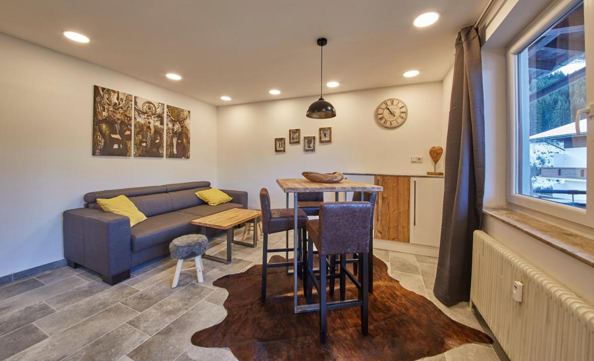 Suitetrails - Apartment Center