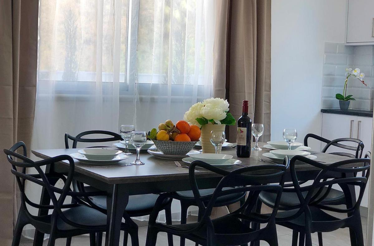 Sophia's Seaview Luxury Villas - Housity