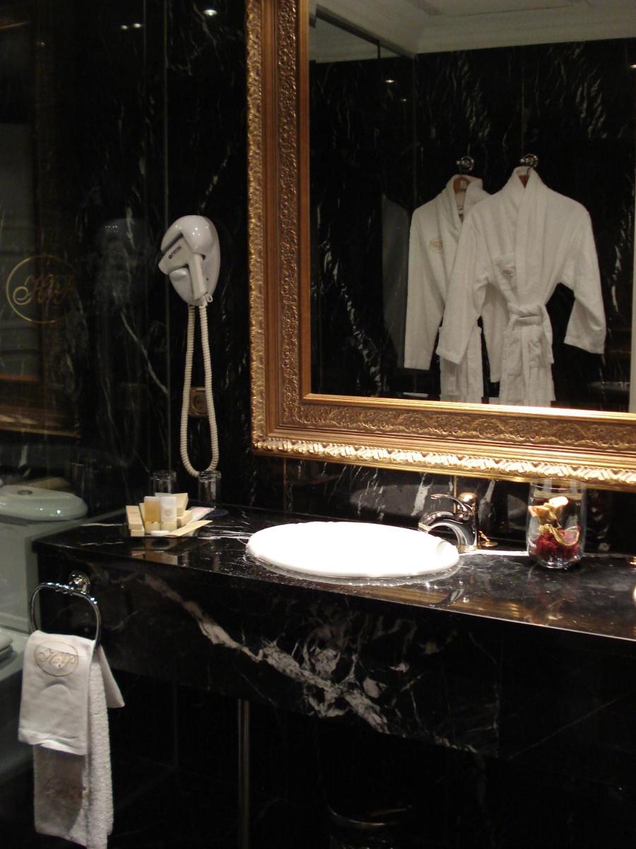 Suitetrails - Hotel Alameda Palace