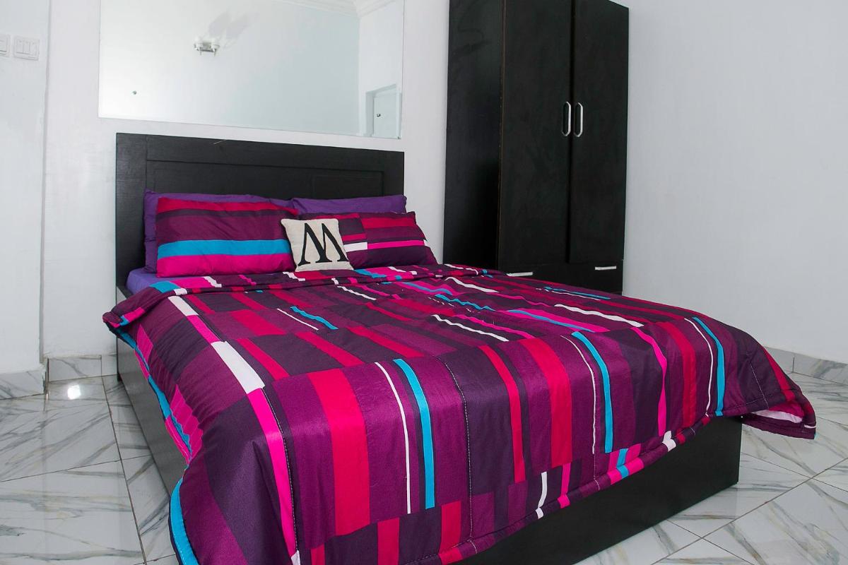 Large 1 Bedroom Apartment On The Gound Floor, Lekki - Housity