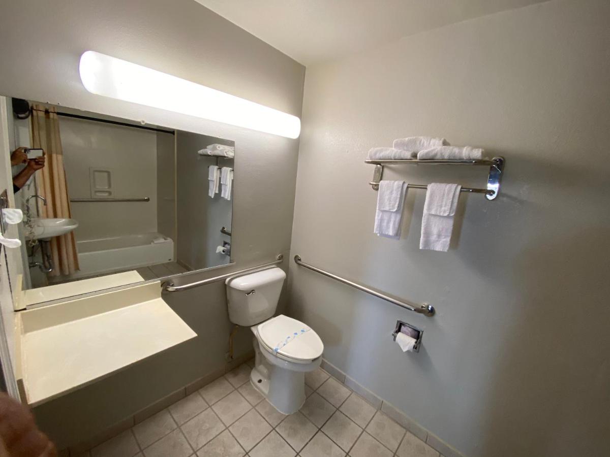 Budget Inn of Hayward - Housity