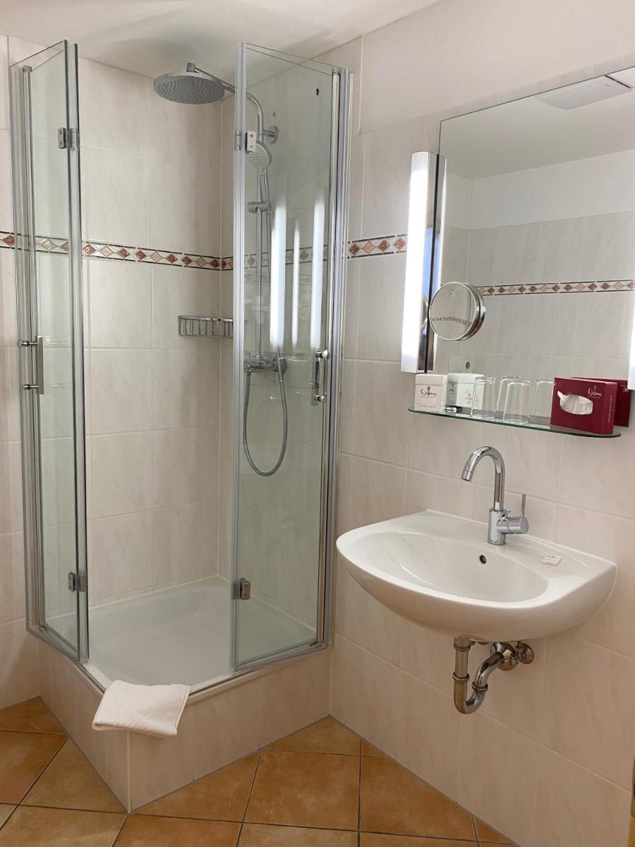 Seehotel Schäpfle - Housity