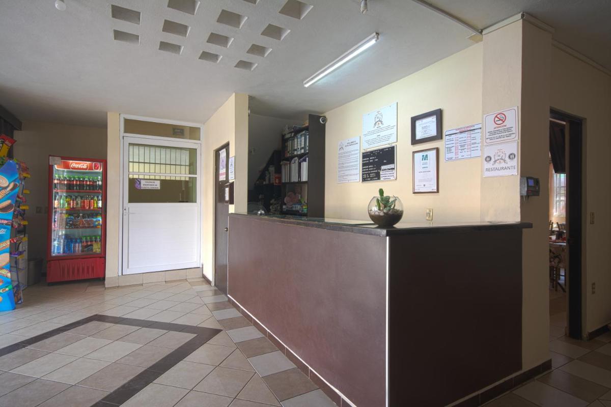 Hotel Maria Elena - Housity