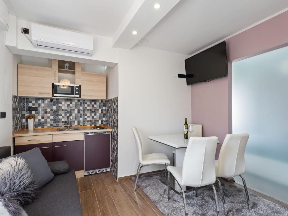 Rustic Holiday Home in Donja Stubica with Terrace - Housity