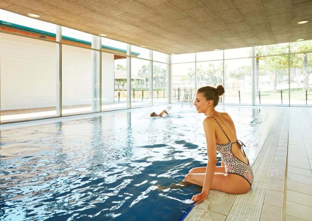 Clientes alojados en PortAventura Hotel Caribe - Includes unlimited access to PortAventura Park & 1 access to Ferrari Land