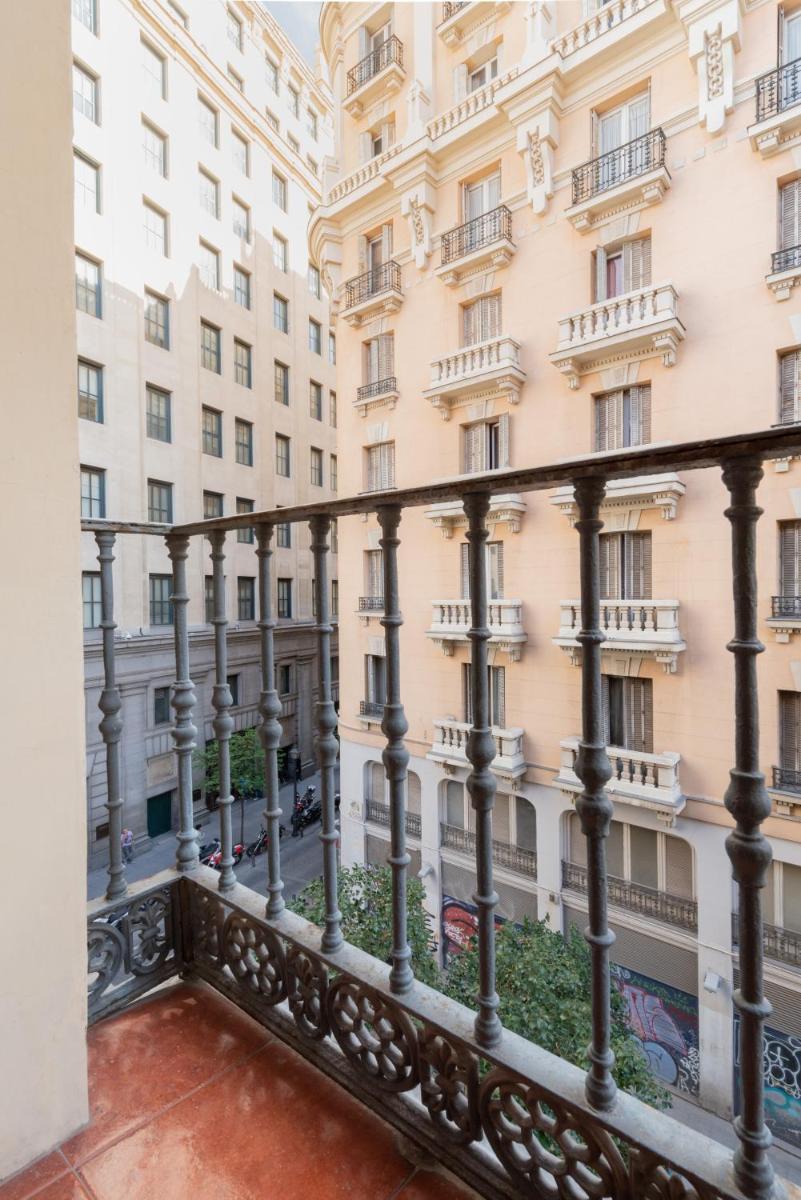 Apartamentos Day Madrid VALVERDE Centro Gran Via Sol Malasaña - Housity