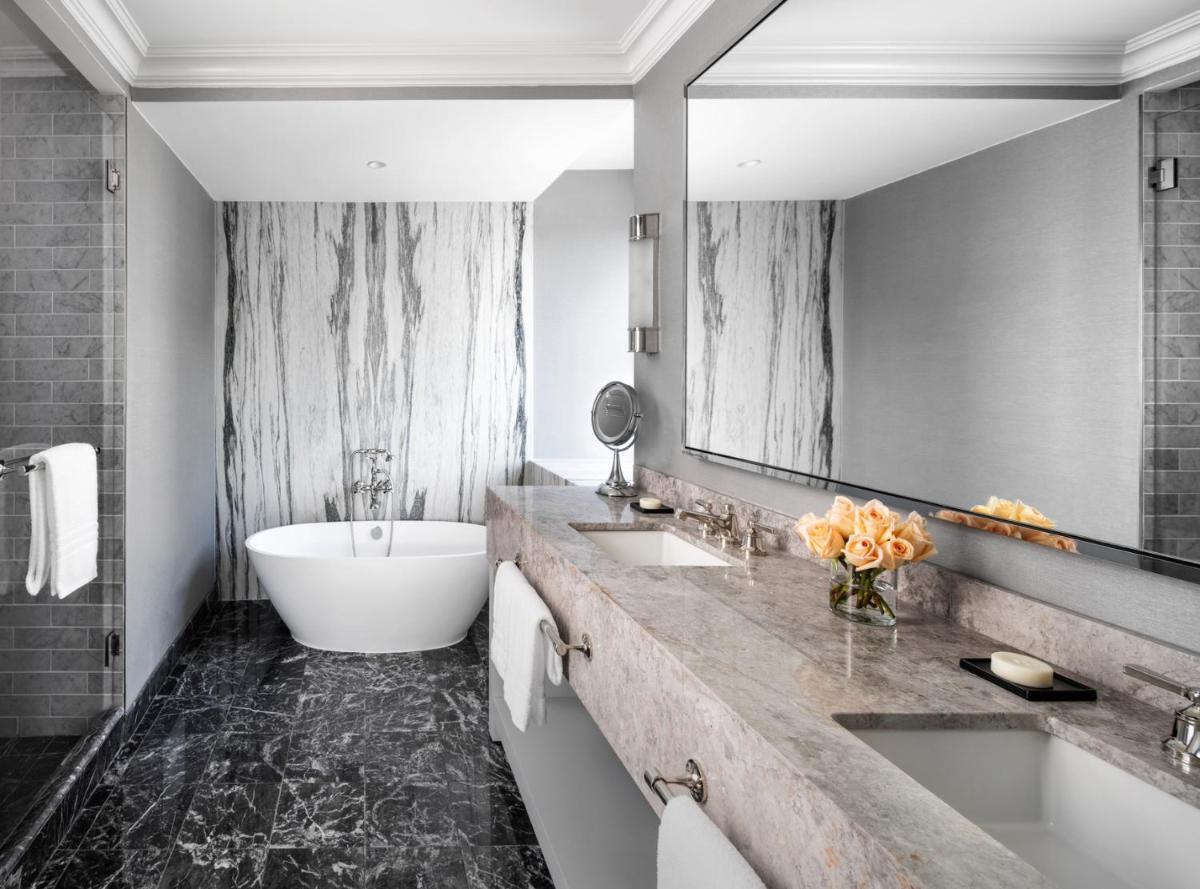 Four Seasons Hotel Atlanta - Housity