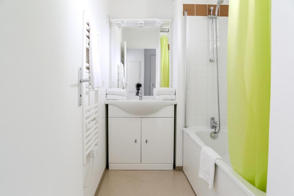 Le Havre de Paix 8 , Les Hauts de Honfleur, Piscine, WIFI et Parking gratuits - Housity