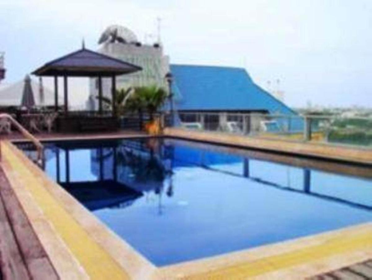 King Royal Garden Inn - Housity