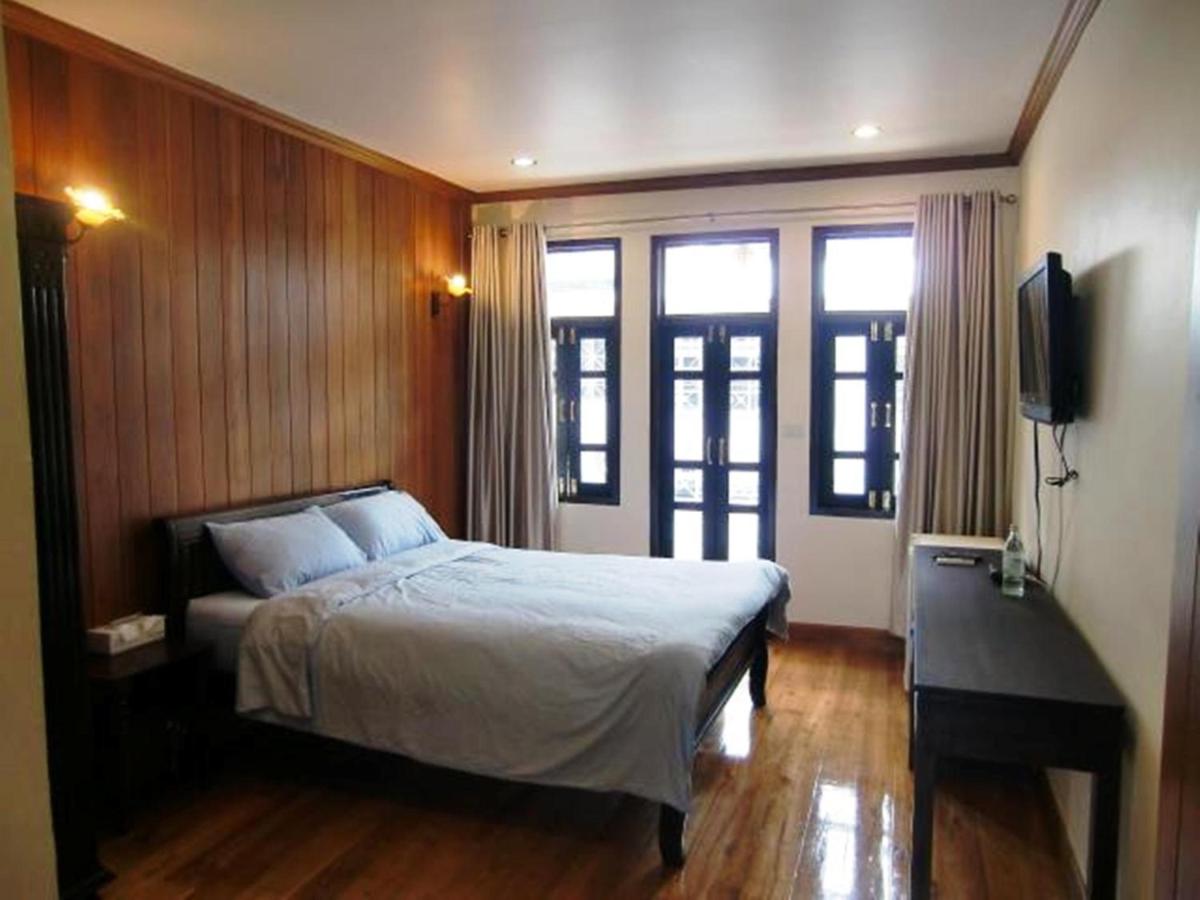 The Royal ThaTien Village - Housity