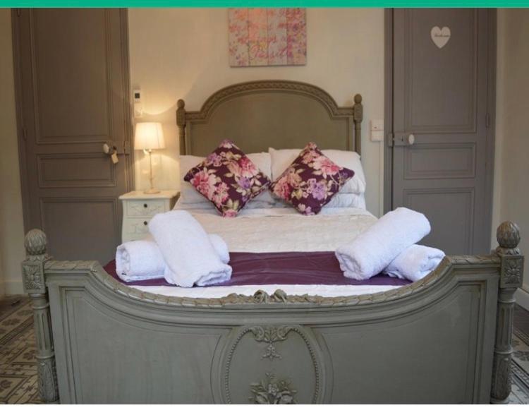 Le Petit Chateau - Housity