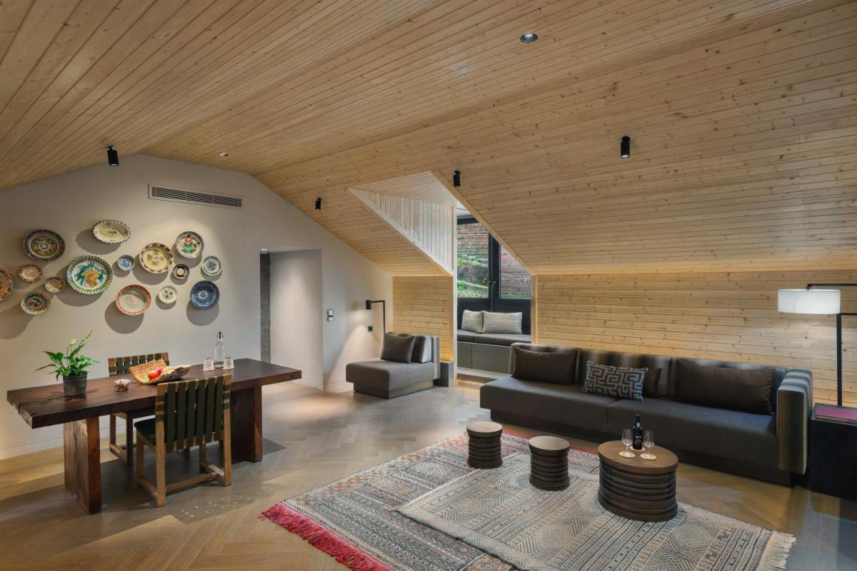 Uma área de estar em Six Senses Douro Valley