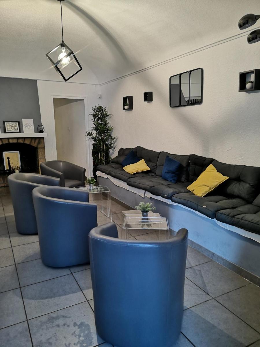Auberge de l Helvie chez Coco & Ricou - Housity