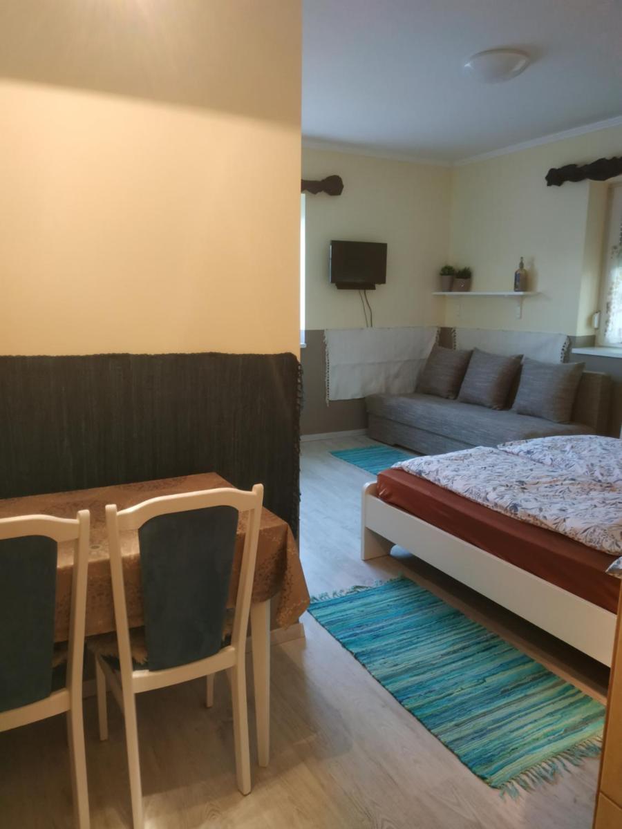 Cseresznyés Ház - Housity