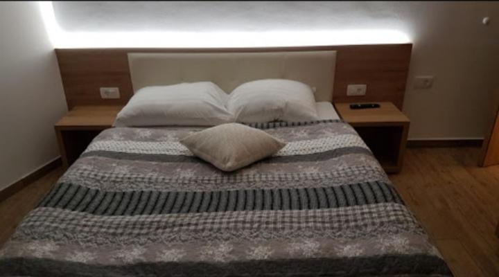 Hotel and Restaurant Ana - Housity