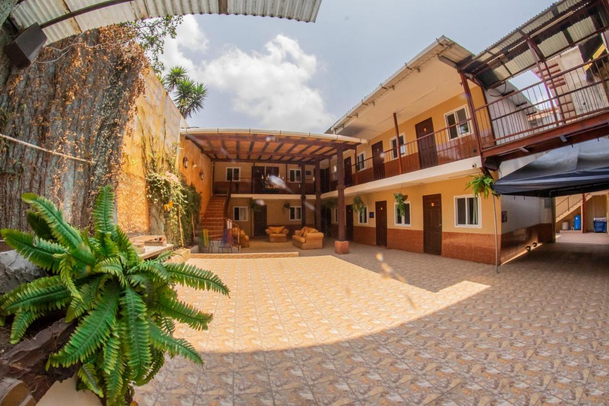 Euro Hostal - Housity
