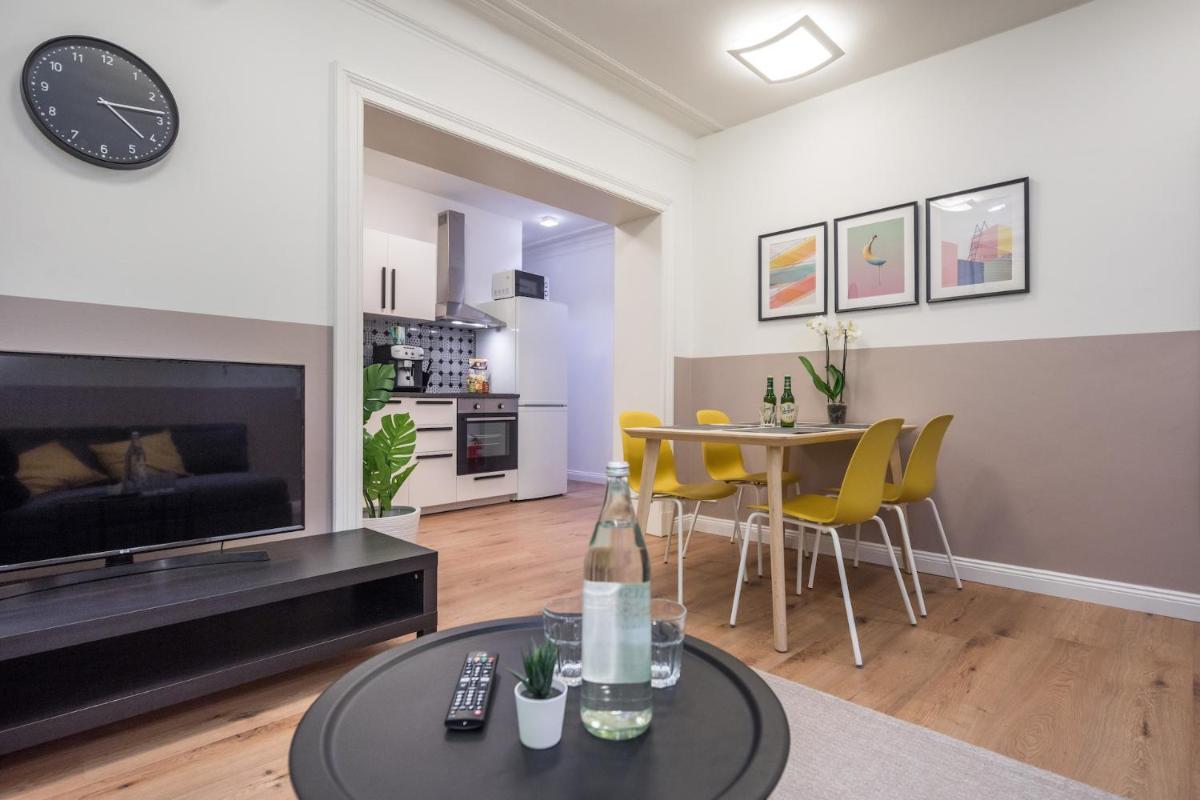121 Haller Apt RECHTS x - Housity
