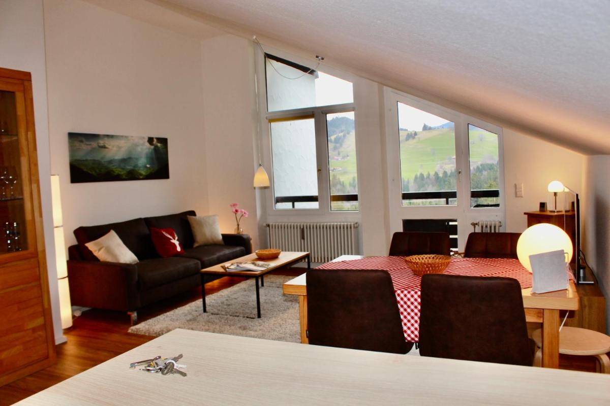 Bergwiese mit Oberstaufen Plus Karte - Housity