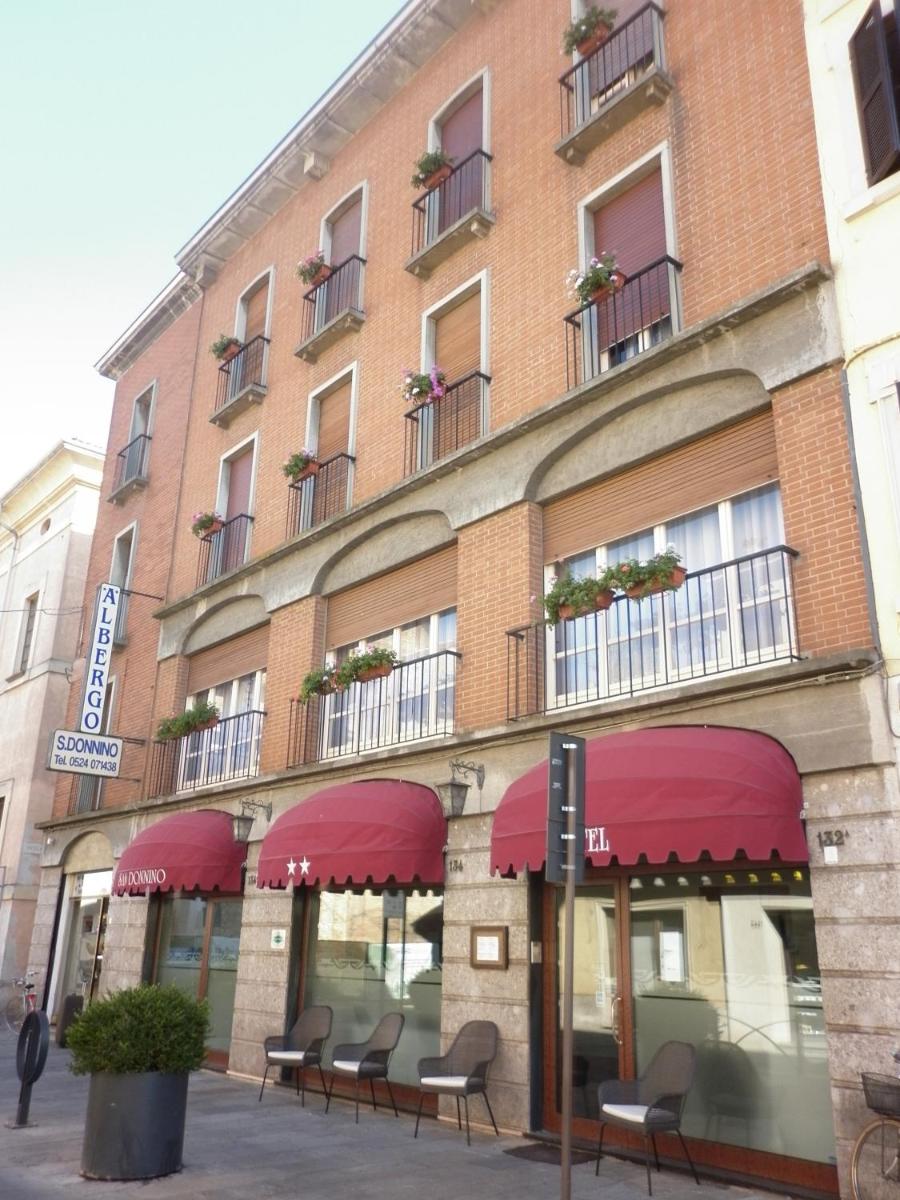 Hotel San Donnino - Housity