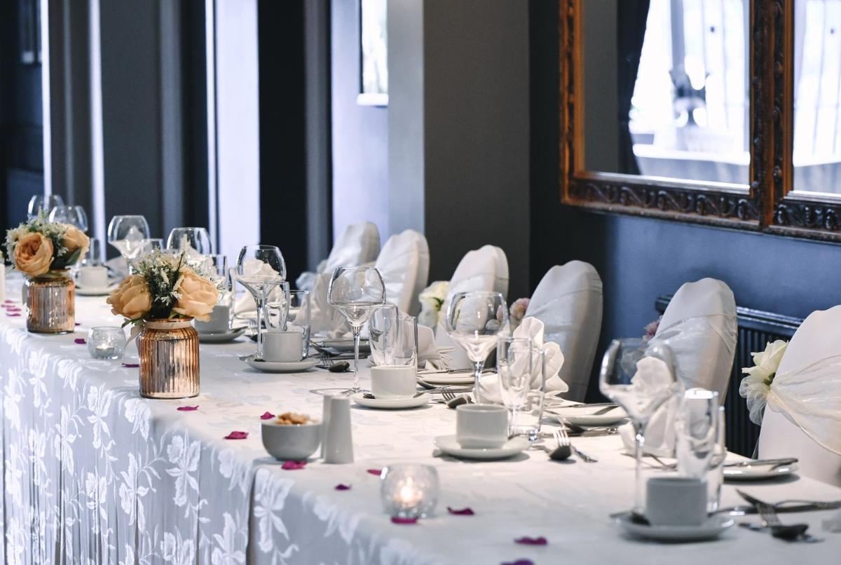 Glen Mhor Hotel - Housity
