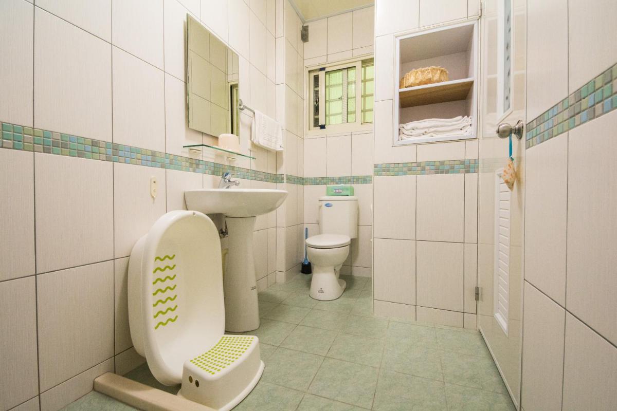 Moonlight Fengqing Homestay - Housity