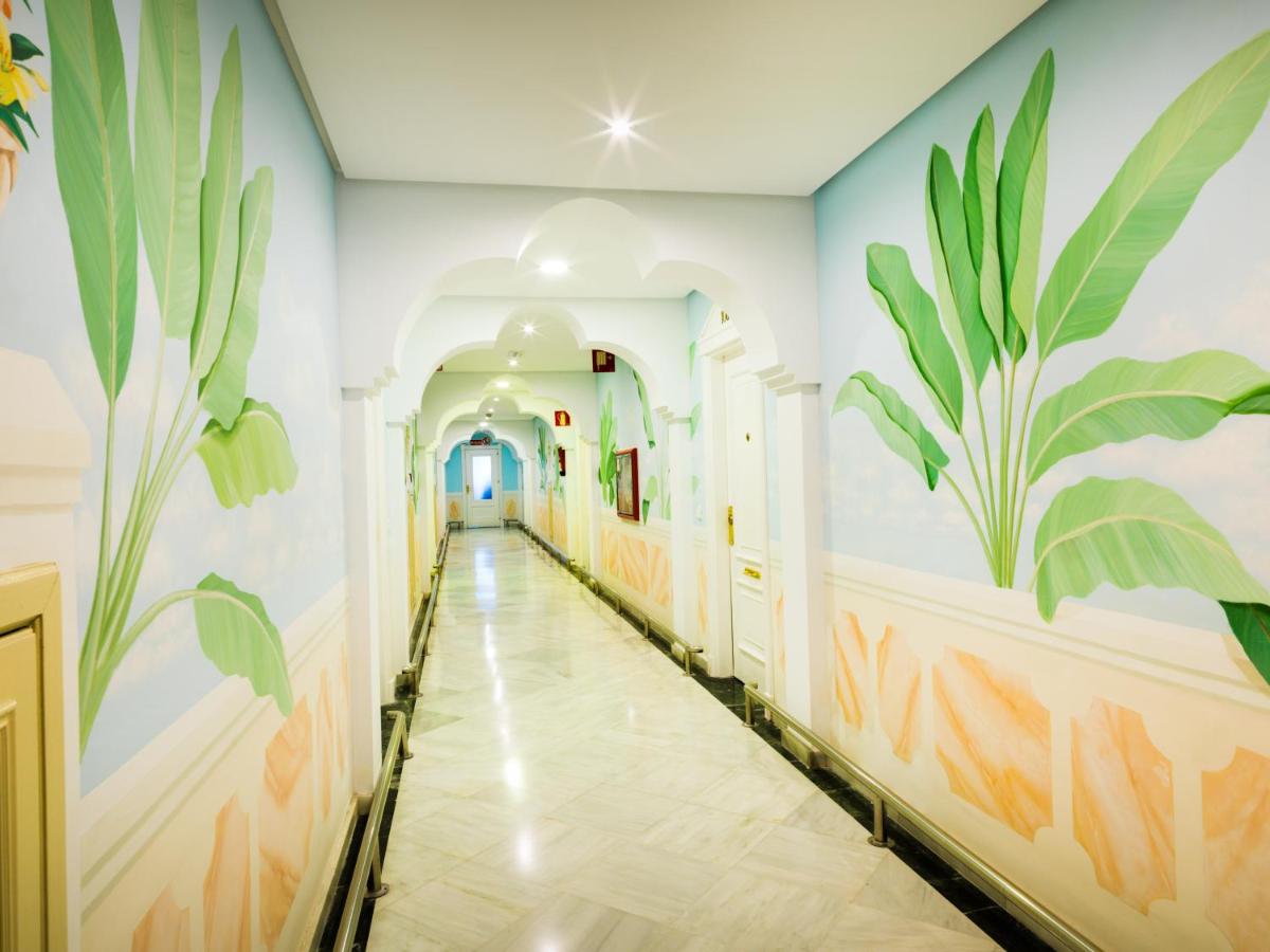 Imagen de la galería de Aparthotel Monarque Sultán, en Marbella