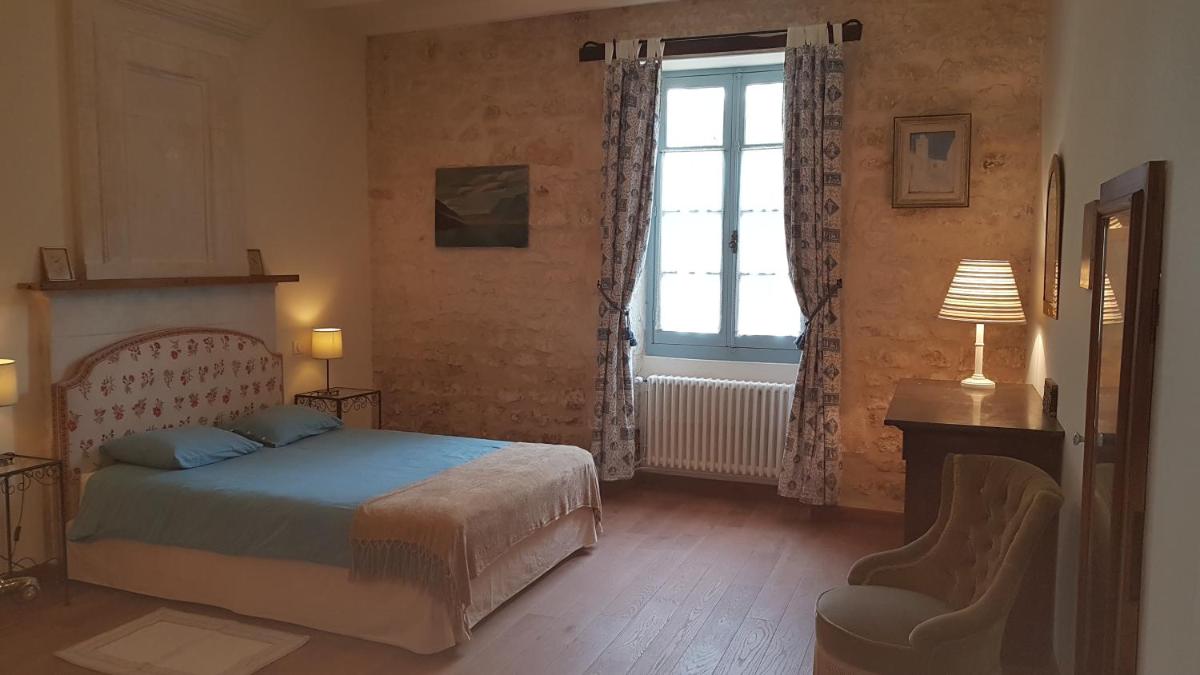 Gite du Château de Pernan - Housity