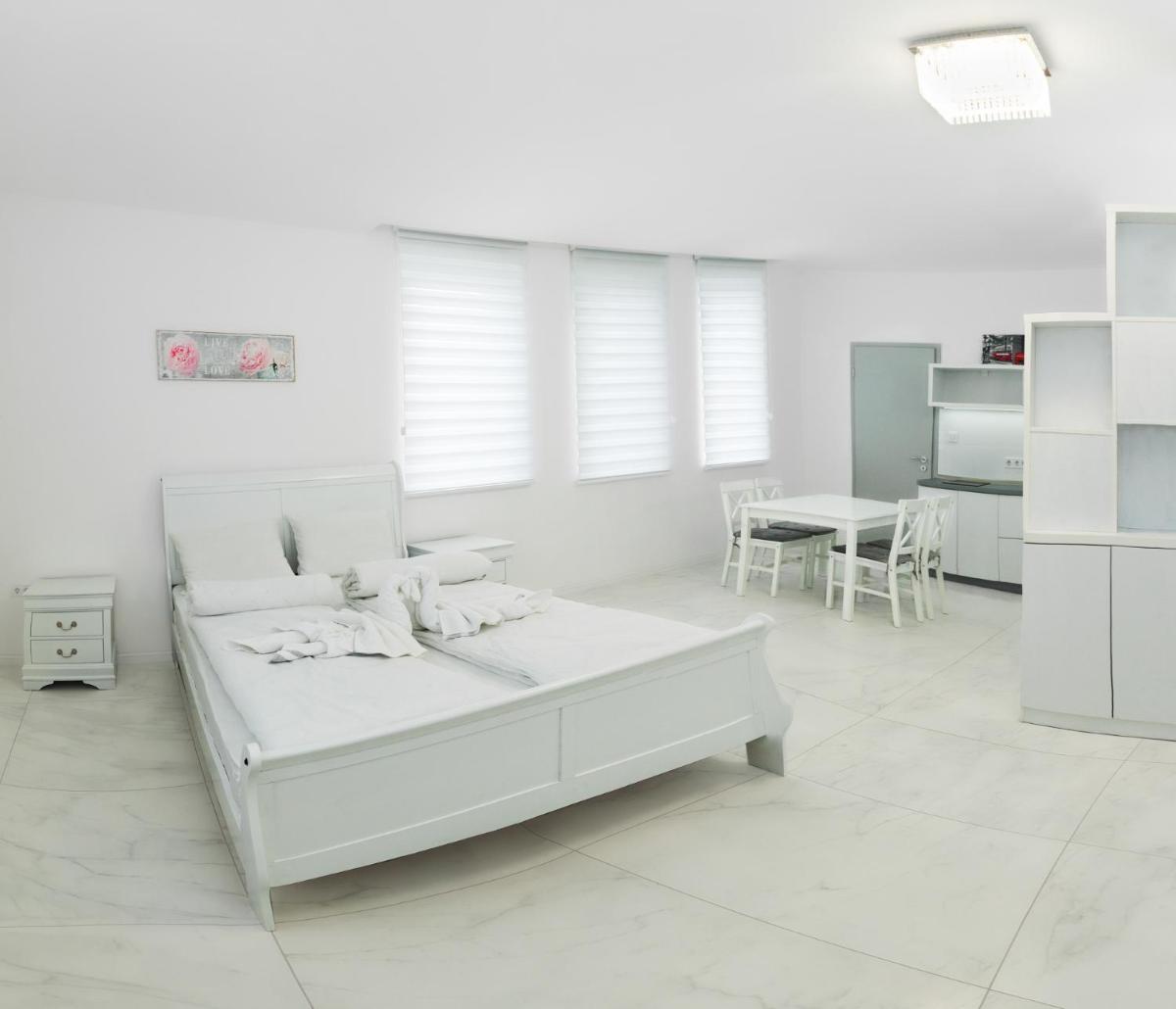 Suitetrails - Corso Lux Apartman
