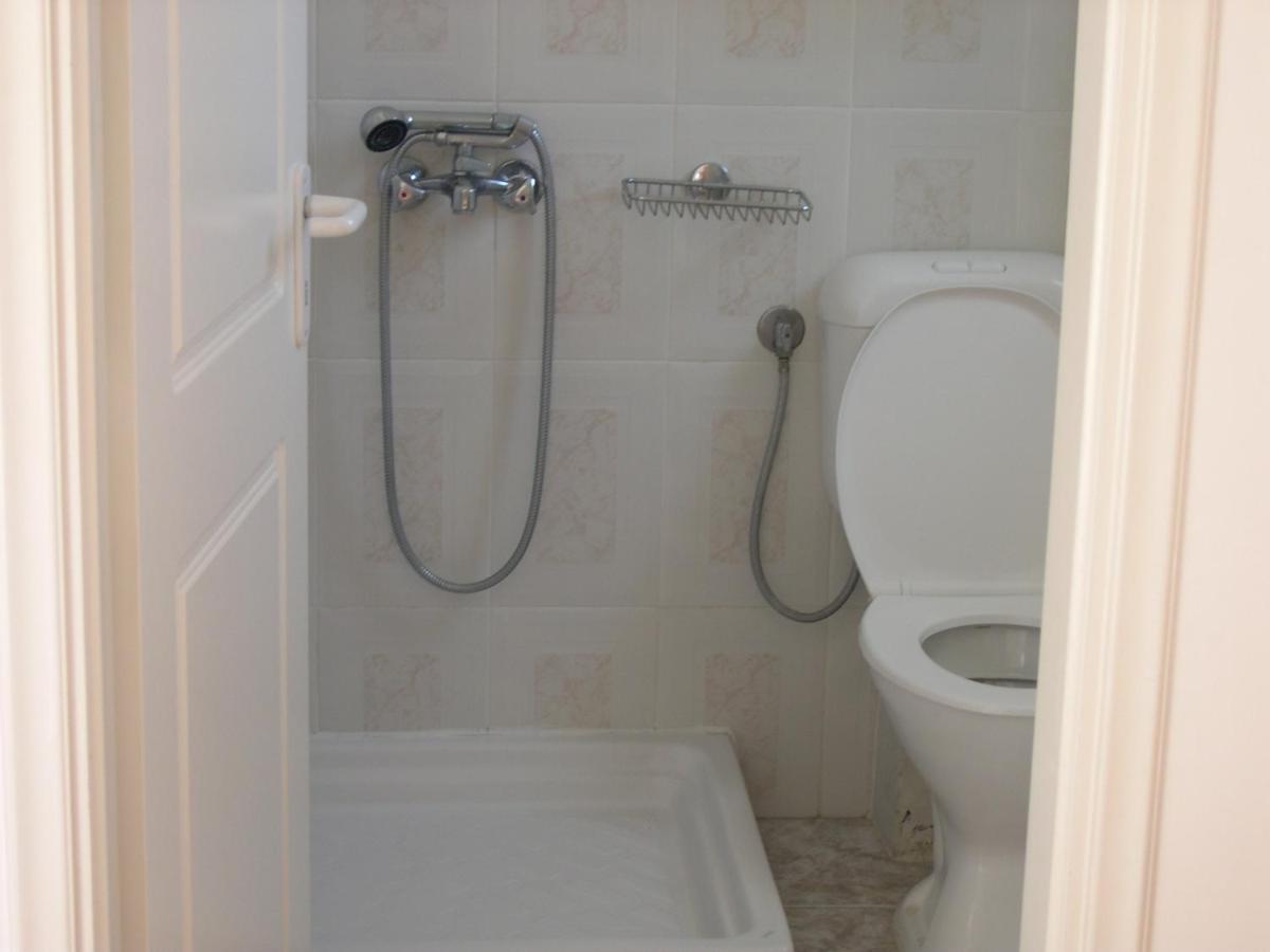 Chroma Studios - Housity