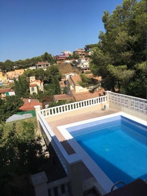CASA DEL BOSQUE CON PISCINA EN SITGES - Housity