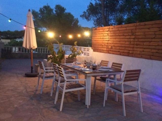CASA DEL BOSQUE CON PISCINA EN SITGES - Housity
