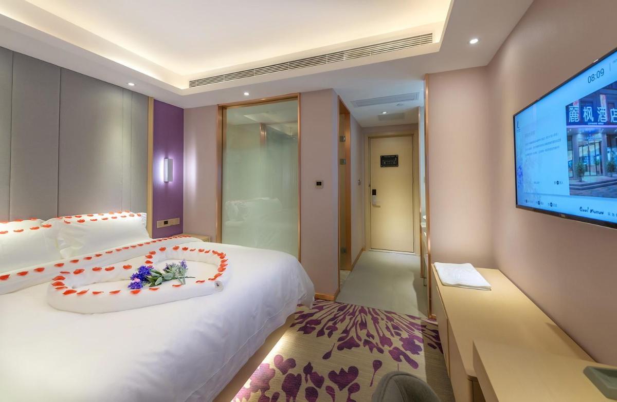 Lavande Hotel Yingde Yingzhou Avenue - Housity