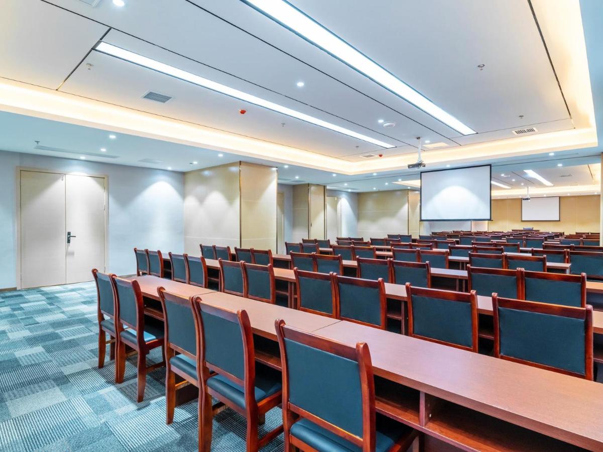 Lavande Hotel Anshun West High-speed Rrailway Station - Housity