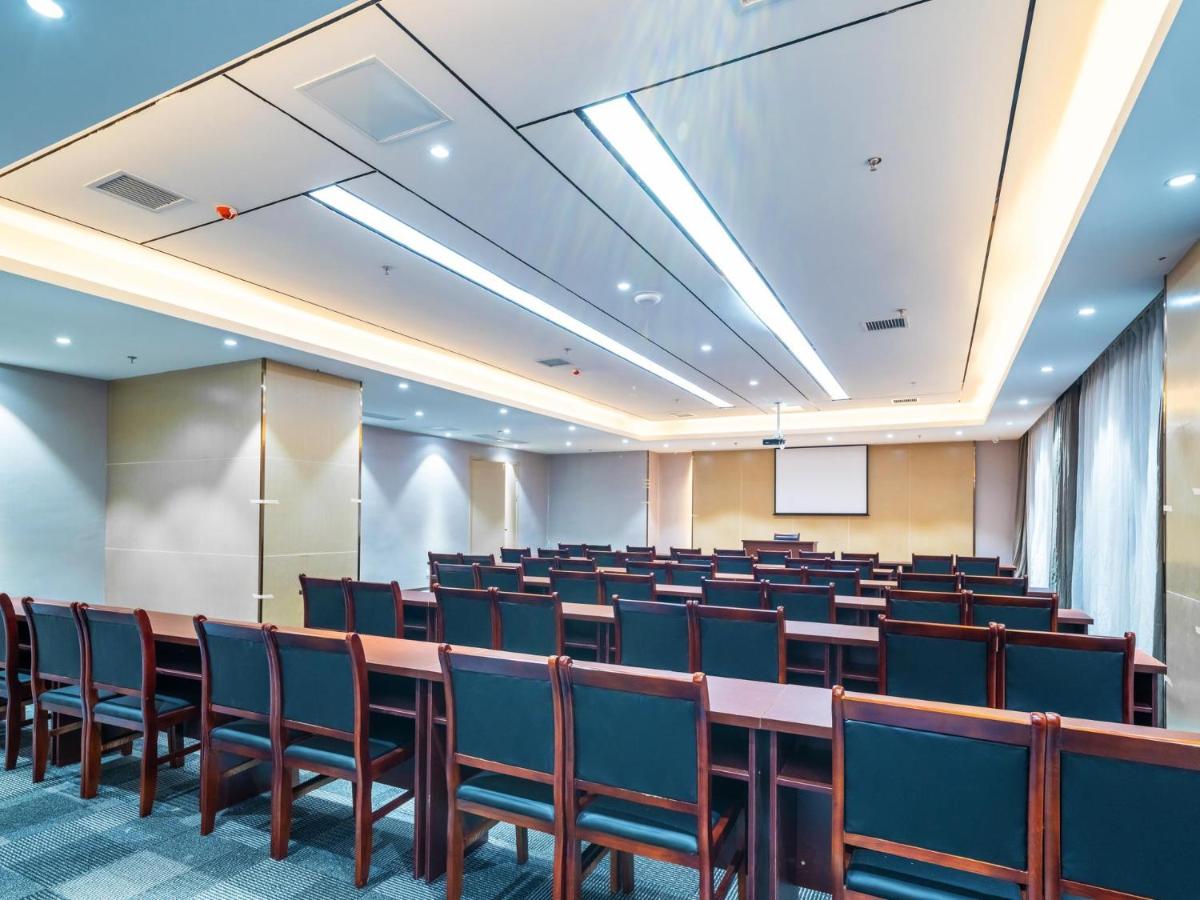 Lavande Hotel Anshun West High-speed Rrailway Station - Housity