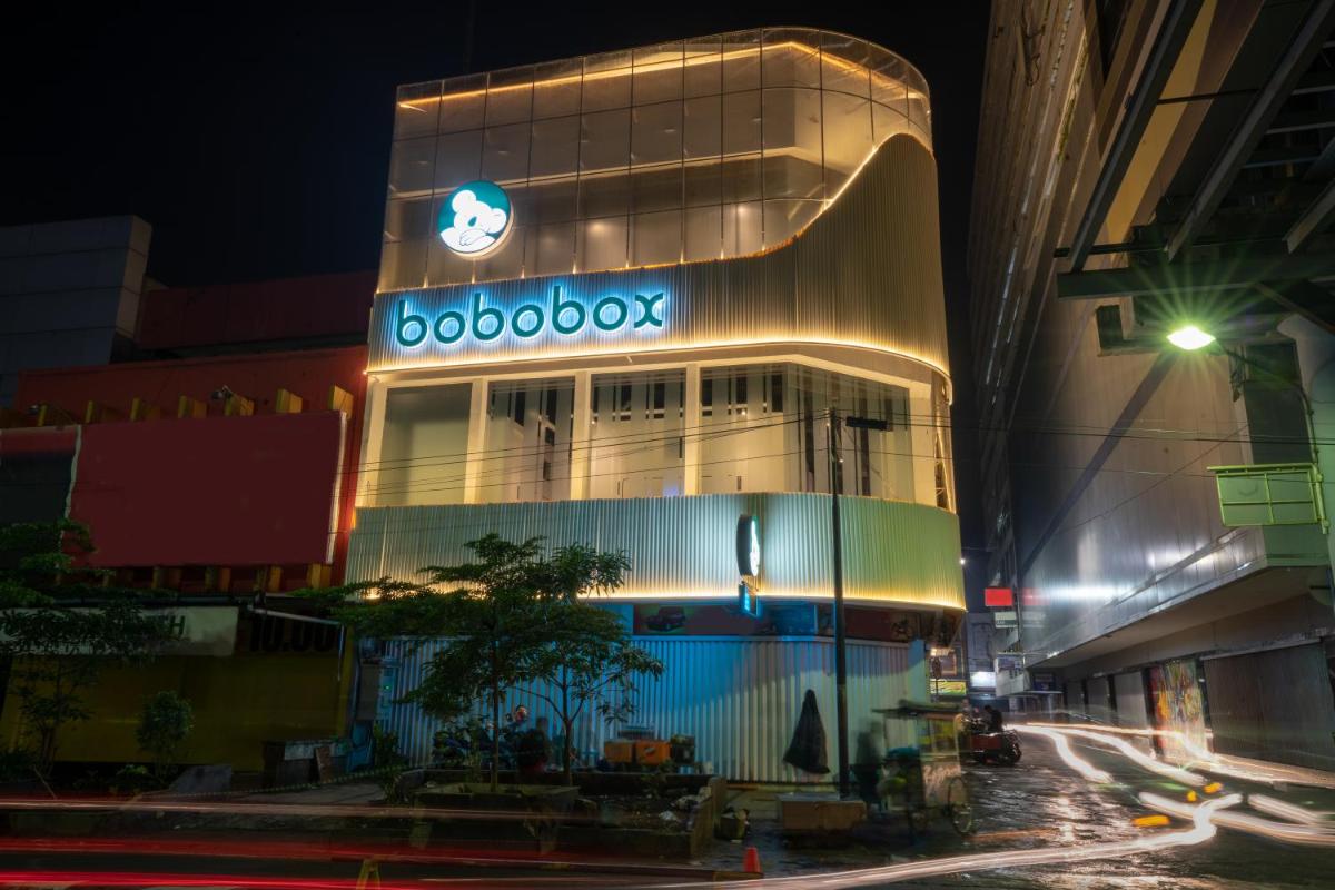 Bobopod Alun-Alun, Bandung - Hizvo