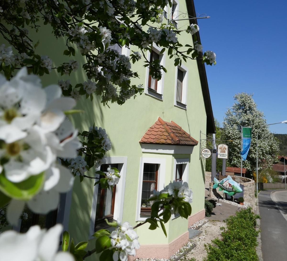 Gasthof Schloßbräu Lintach - Housity