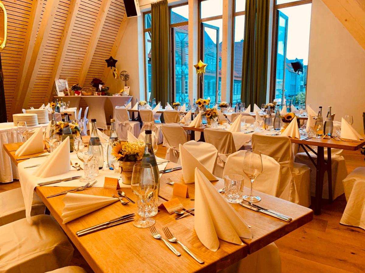 Stadthotel Waldhorn - Housity