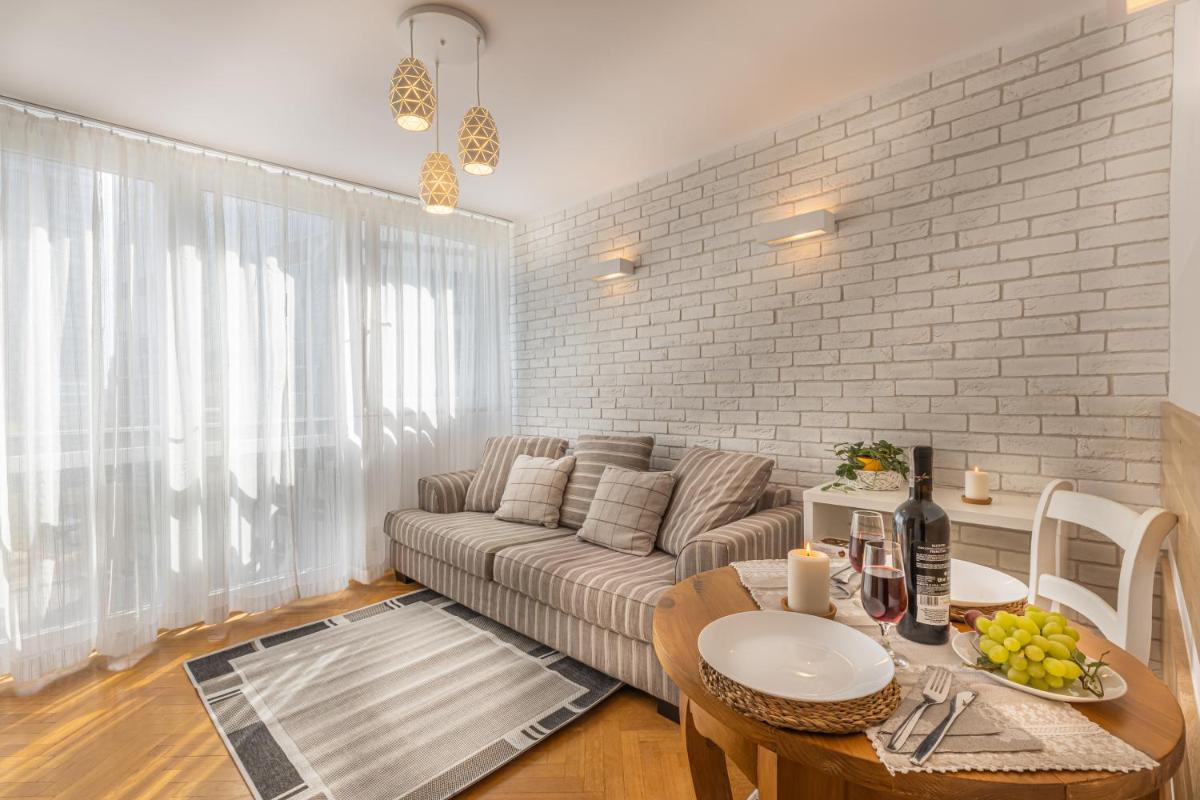 Apartment Strict Warsaw Center - Metro,Free Parking - Hizvo
