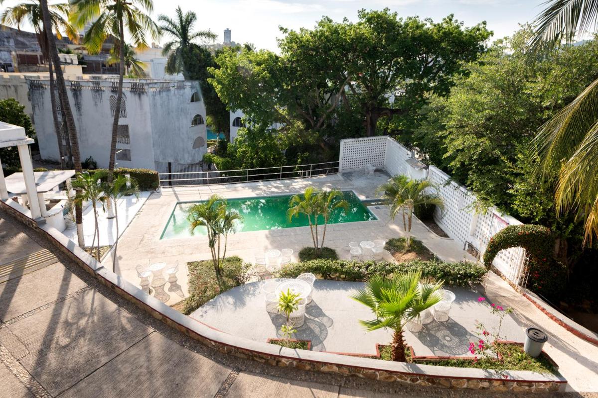 OYO Hotel Belmar,Caleta, Acapulco - Housity