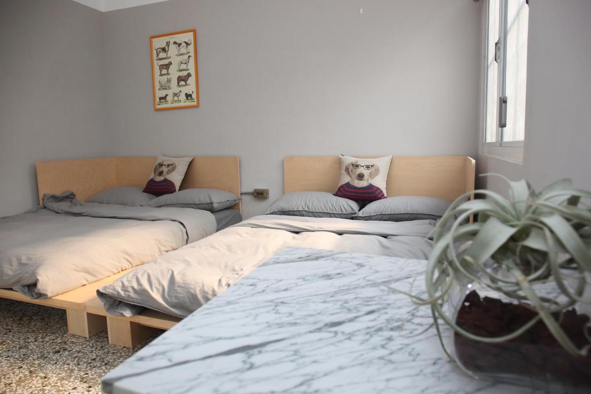 Spring Guest House - Housity