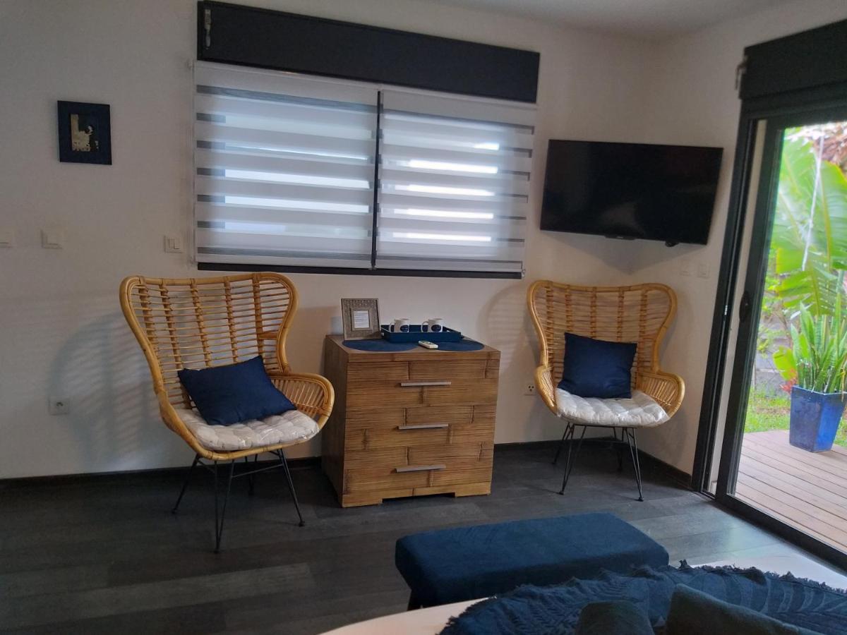 Suite INDIGO JACUZZI PRIVE PISCINE VUE MER acces cuisine laverie - Housity