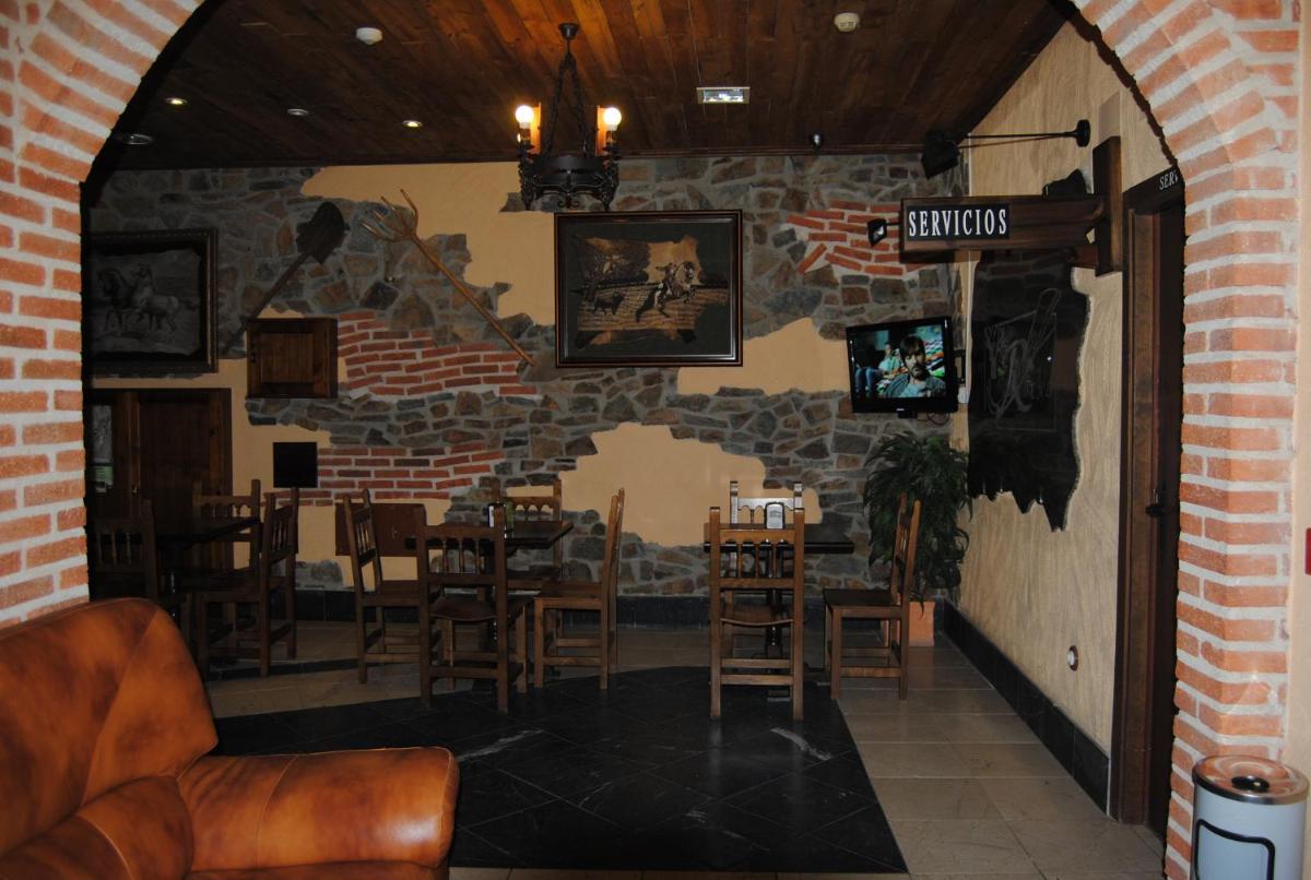 Hotel Rural El Rocal - Housity
