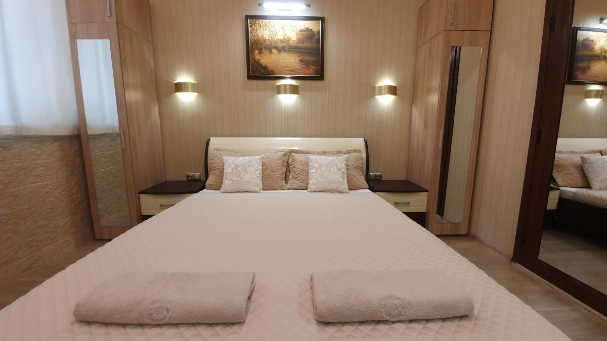 Deluxe Studios City Center - Housity