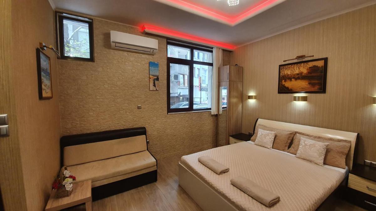 Deluxe Studios City Center - Housity