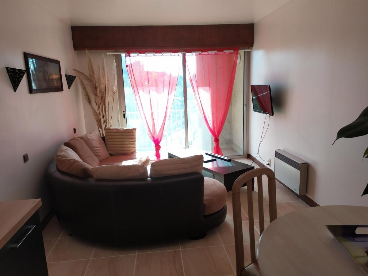 Suitetrails - 50M2 2 à 4 Pers TOUT CONFORT BALCONS JARDIN TERRASSE